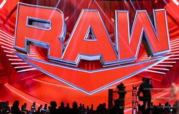 El programa de Raw estaba escrito antes del retiro de Vince McMahon