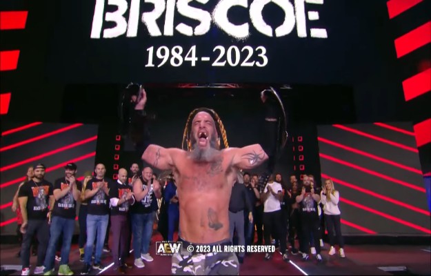 Mark Briscoe debuta emotivamente en AEW