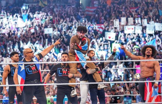 Bad Bunny se roba la noche en WWE Backlash