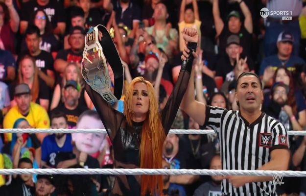 Becky Lynch retiene el título femenino de NXT vs Indi Hartwell en WWE RAW