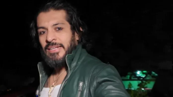 Santos Escobar Triple A