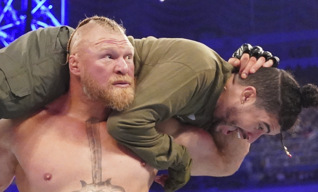 Brock Lesnar bate DOS records en Royal Rumble