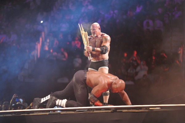 A Goldberg solo le queda un combate más en WWE