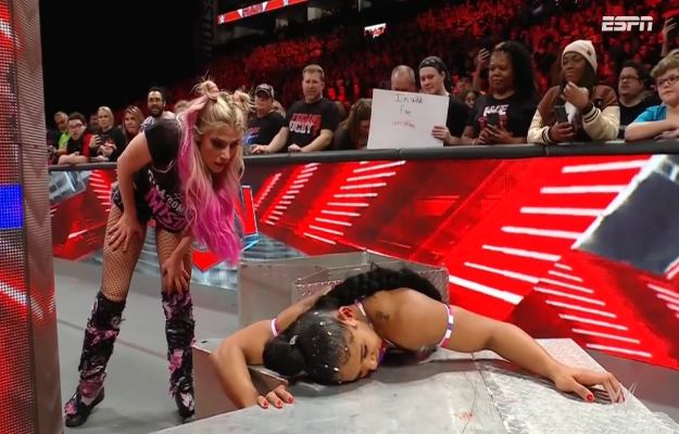 Alexa Bliss & Bianca Belair WWE RAW