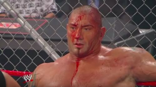 Batista fue sancionado por cortarse con un cuchilla en un combate de WWE