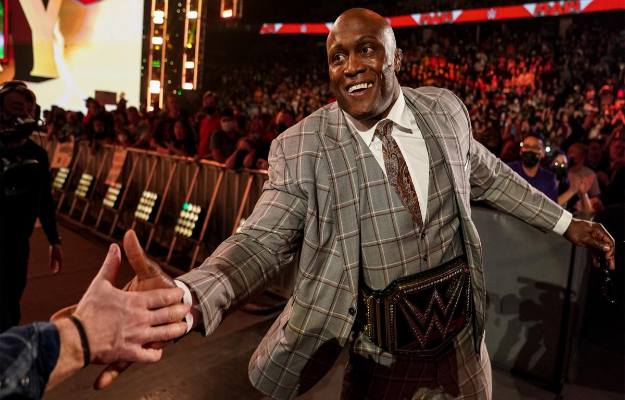 Bobby Lashley dice que el Campeonato de WWE supera al Universal