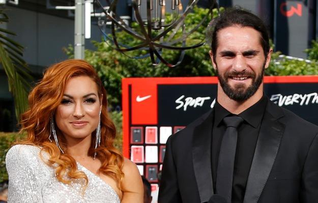 Boda a la vista en WWE: Seth Rollins y Becky Lynch se casan