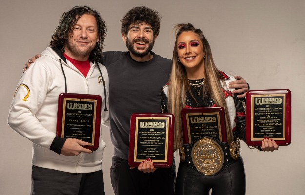 Britt Baker agradece el apoyo de Kenny Omega y Tony Khan