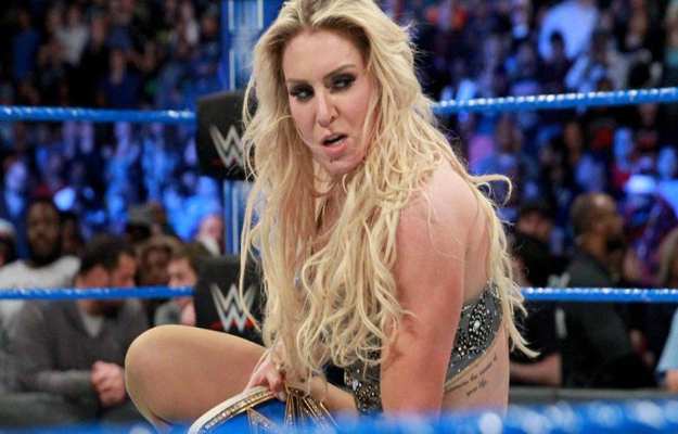 Campeona de WWE amenaza a Charlotte Flair de cara al Royal Rumble