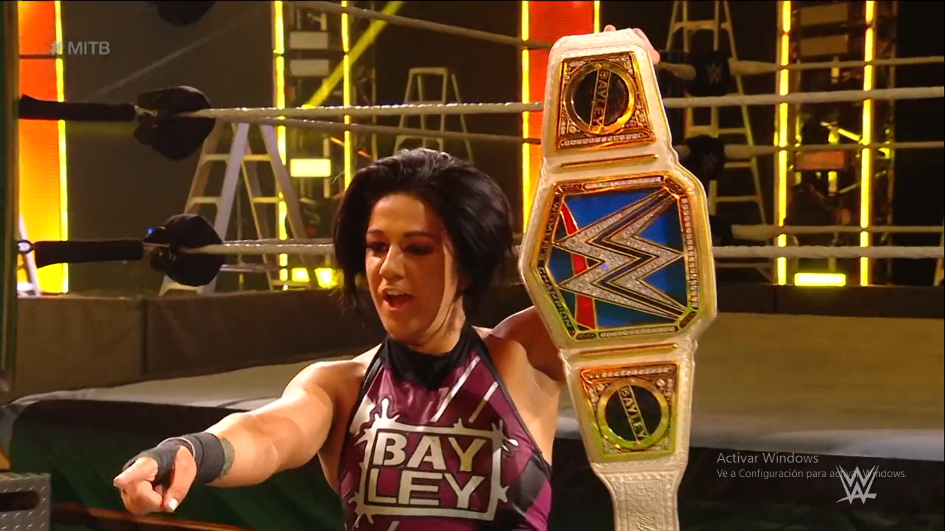 WWE Money in the Bank: Bayley retiene el Campeonato Femenino de SmackDown