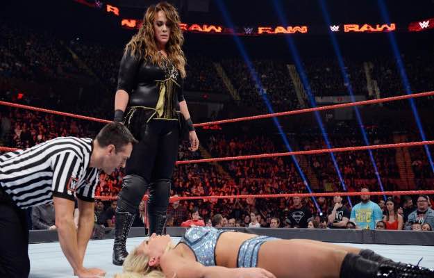 WWE actualiza el estado de Charlotte Flair