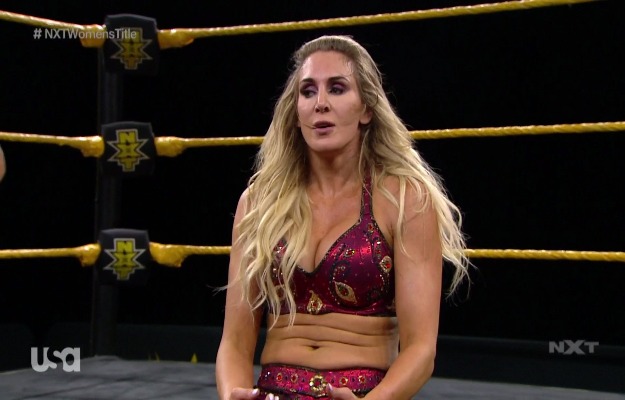 Charlotte Flair retiene el título de NXT contra Io Shirai