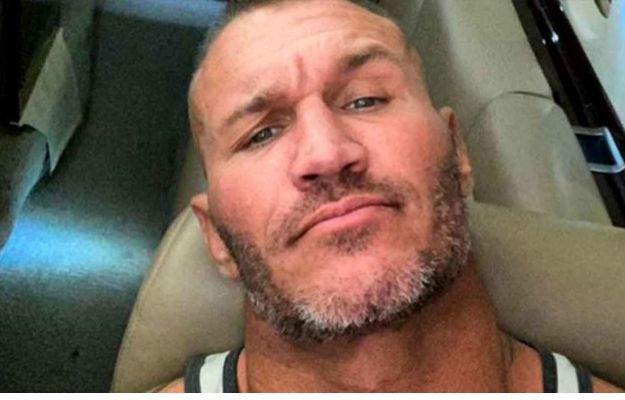 Randy Orton habla sobre el rumor de que se compró un avión