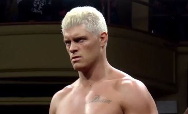 WWE noticias Cody Rhodes Cody Rhodes acerca de poder usar su apellido en las Indies. Descubre las palabras del propio luchador acerca de este tema.