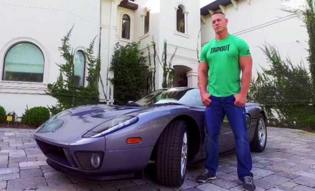 Demanda de Ford a John Cena por vender su coche