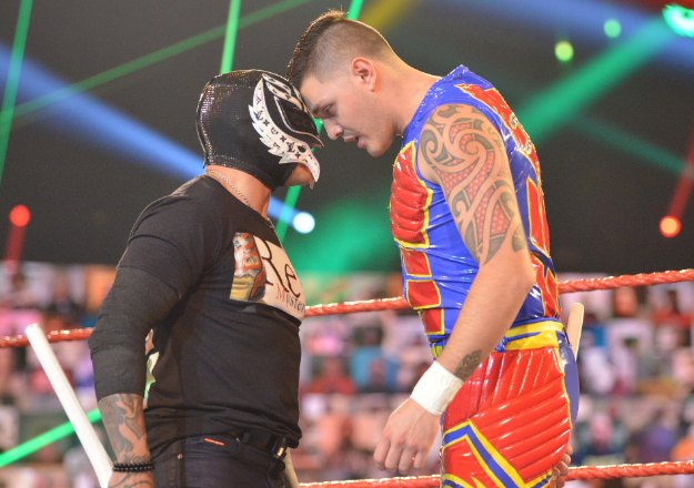 Dominik Mysterio podría usar una máscara Wrestling