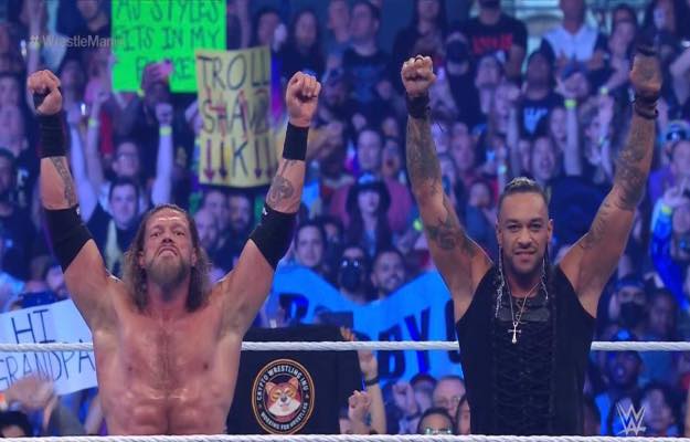 Edge vence a AJ Styles en WrestleMania 38