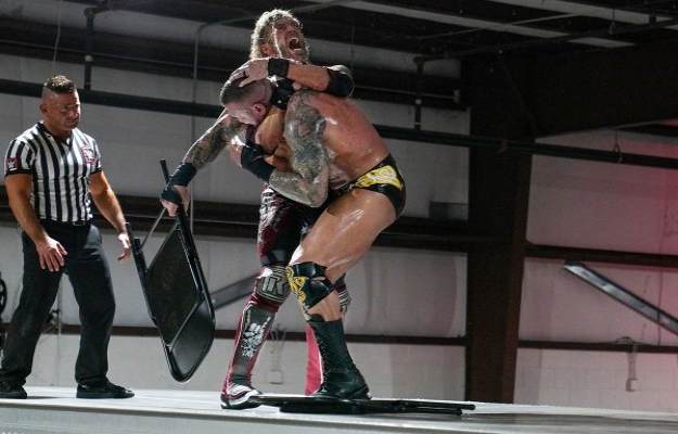 Edge-y-Randy-Orton-en-WrestleMania-36-WWE (1)