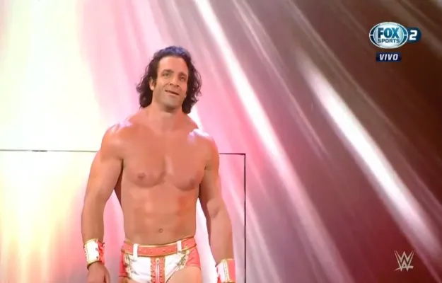 Ezekiel debuta en el ring en WWE RAW