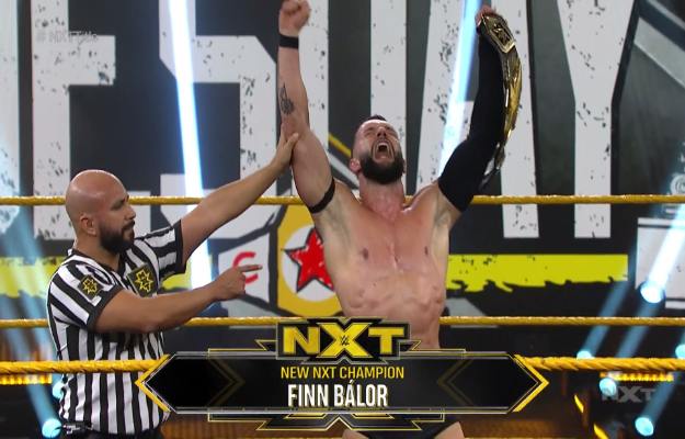 Finn Bálor derrota a Adam Cole para ser el nuevo campeón de WWE NXT