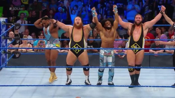 Heavy Machinery y New Day derrotan a Daniel Bryan, Rowan, KO y Sami Zayn en WWE SmackDown Live