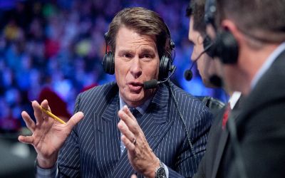 JBL abandona la mesa de comentarios de SmackDown Live