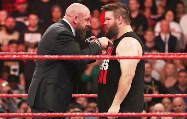 Kevin Owens y Triple H querían luchar en WrestleMania
