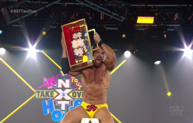 LA Knight gana el Campeonato del Millon de Dolar en NXT TakeOver In Your House