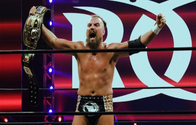 Marty Scurll renueva Ring of Honor