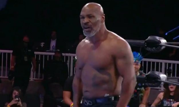 Mike Tyson hace su debut en AEW Dynamite - Planeta Wrestling
