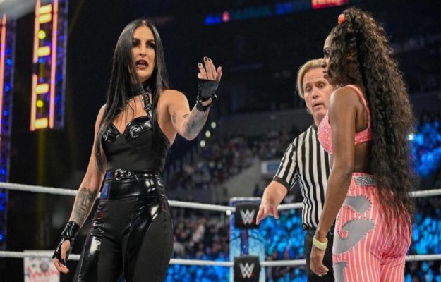 Naomi vs Sonya Deville