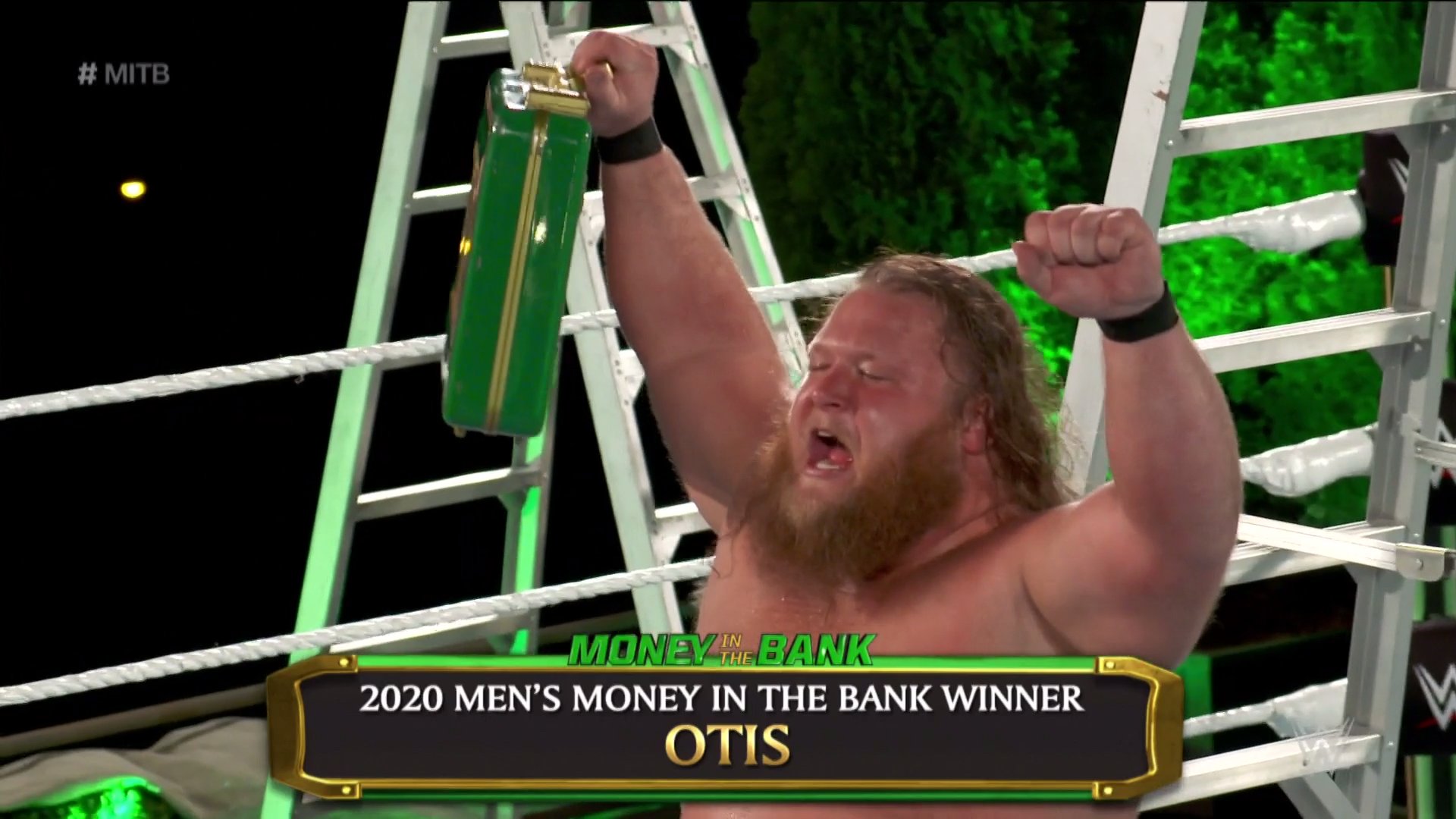 Otis gana el Money In The Bank masculino