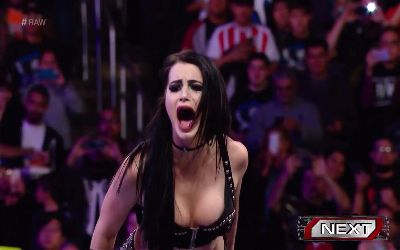 Paige vs Sasha Banks RAW