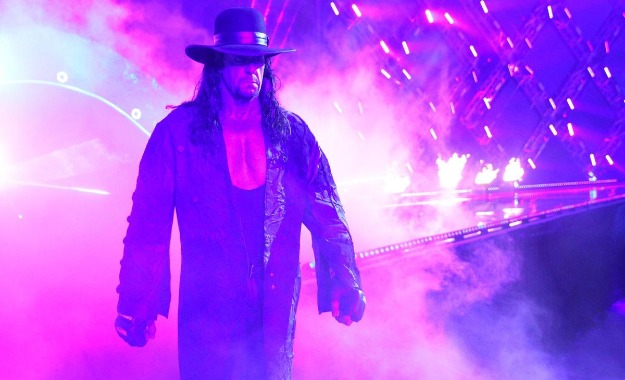 Razon por la que The Undertaker regresa a SmackDown Live