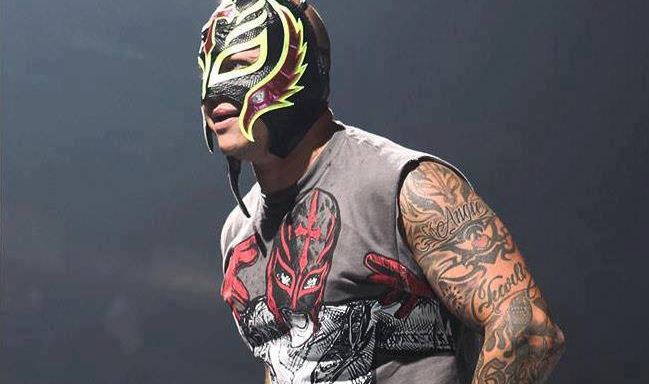 Posible fecha de regreso de Rey Mysterio a WWE