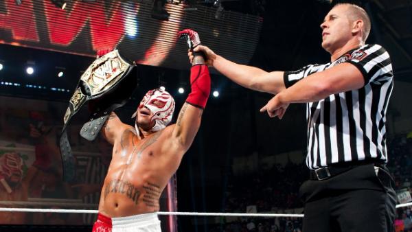 Rey Mysterio desvela el motivo que frenó su ascenso en WWE