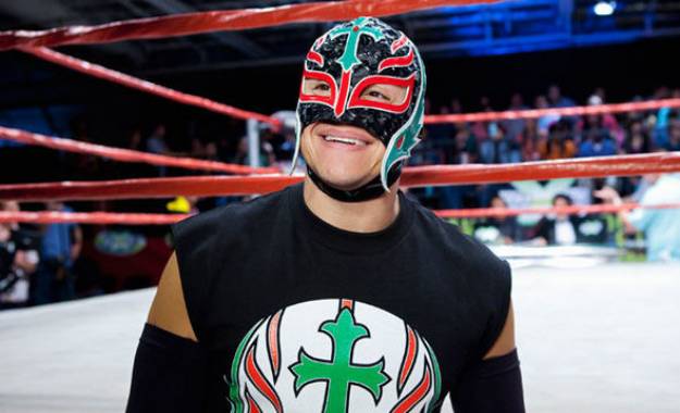 Rey Mysterio explica por qué cedió a perder su máscara en WCW