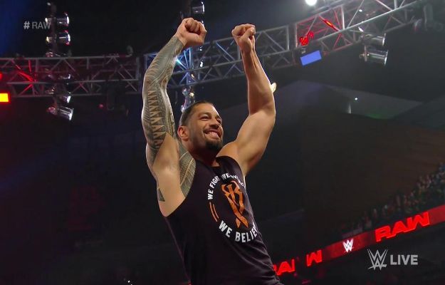Roman Reigns anuncia su regreso en WWE RAW