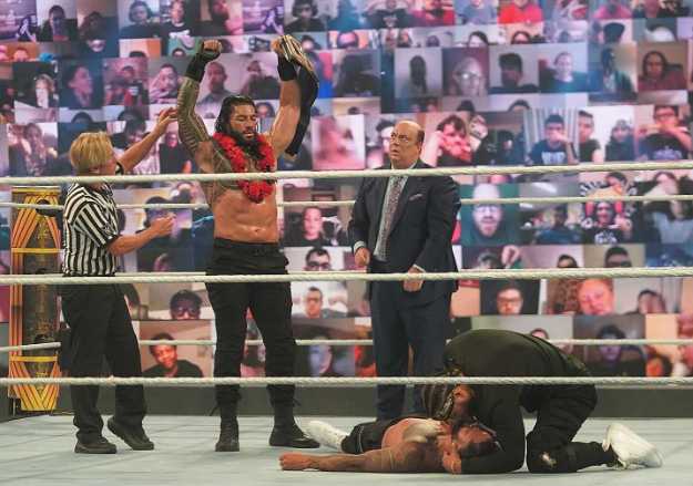 Roman Reigns derrota a Jey Uso en WWE Clash of Champions