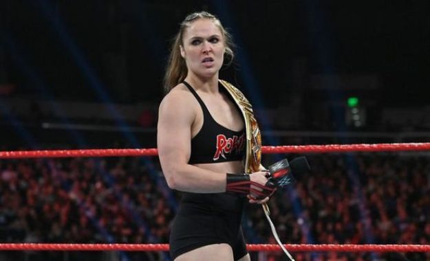 rousey main event wrestlemania