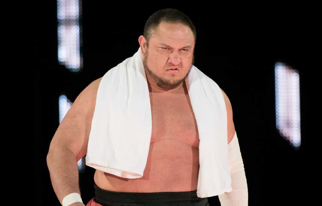 Samoa Joe suspendido 30 días de WWE