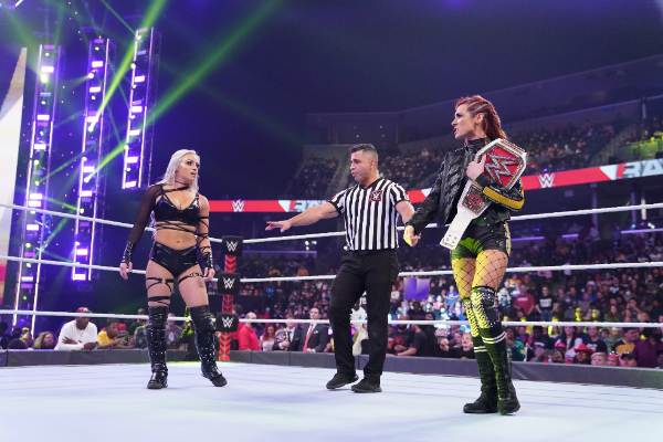 Super estrellas de WWE felicitan a Liv Morgan y Becky Lynch