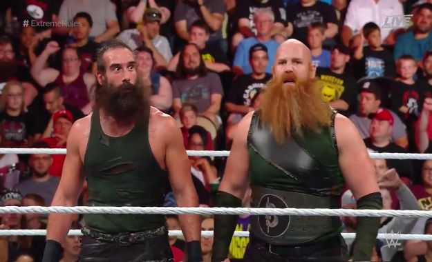 The Bludgeon Brothers derrotan a Team Hell No en Extreme Rules