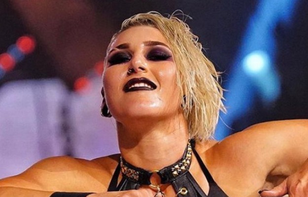 WWE NXT_ Rhea Ripley derrota a Mercedes Martínez en un Steel Cage Match