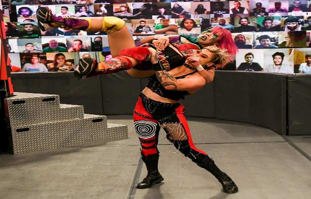 Rhea Ripley se convierte en heel en WWE Raw
