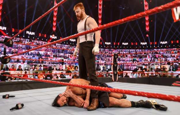 Sheamus traiciona a su mejor amigo en WWE Raw