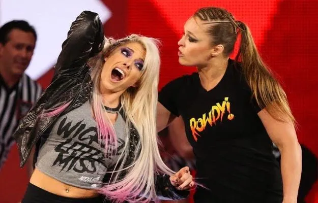 ¿Alexa Bliss odia a Ronda Rousey en la vida real?