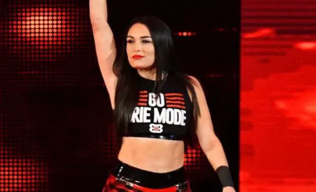 ¿Podría Brie Bella tener un combate más en WWE por los campeonatos por parejas femeninos? ¿Podría Brie Bella tener un combate más en WWE por los campeonatos por parejas femeninos?