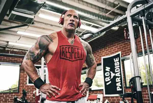 ¿Qué le pasa a los abdominales de The Rock_ Es jodido... ¿Qué le pasa a los abdominales de The Rock? Es jodido...