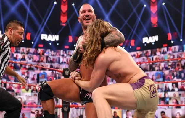 Un problema creativo en WWE Raw